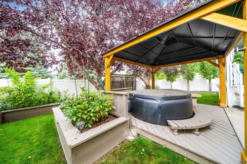 896 Spruce Way Se, Medicine Hat, AB 