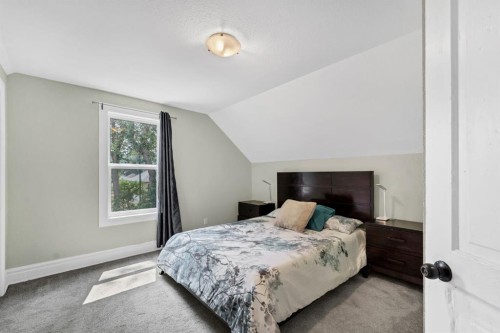 846A 3 Street Se, Medicine Hat, AB 