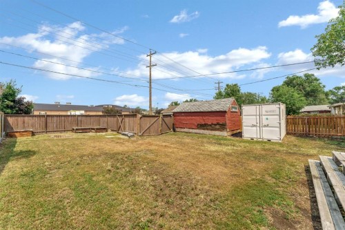 846A 3 Street Se, Medicine Hat, AB 