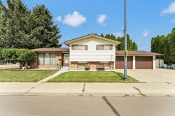 2702 24 Street SE Medicine Hat, AB T1B 1E7