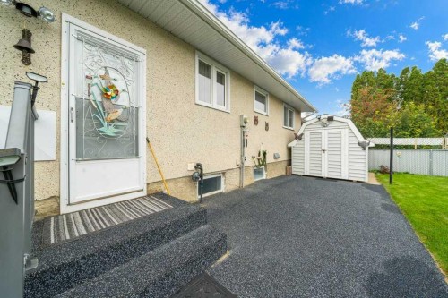 29 Cairns Way Se, Medicine Hat, AB 