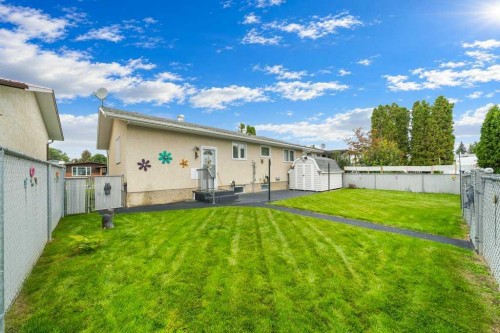 29 Cairns Way Se, Medicine Hat, AB 