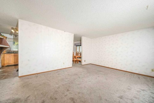 29 Cairns Way Se, Medicine Hat, AB 