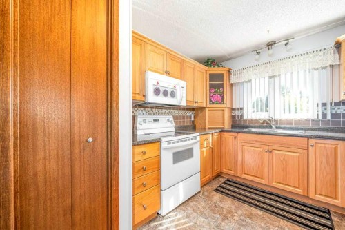 29 Cairns Way Se, Medicine Hat, AB 