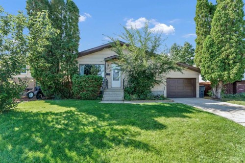339 Ross Glen Drive SE Medicine Hat, AB T1B 1Y3