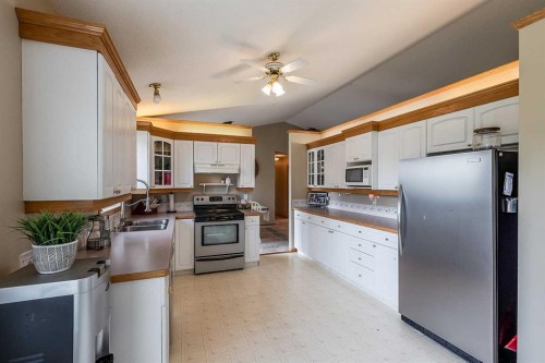 526 12 Street, Dunmore, AB 