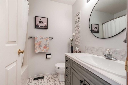 526 12 Street, Dunmore, AB 