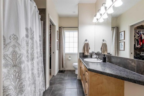 42 Somerset Way Se, Medicine Hat, AB 