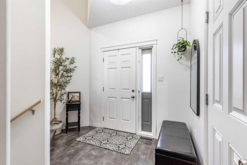 42 Somerset Way Se, Medicine Hat, AB 