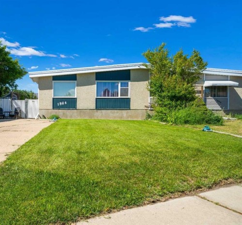 1864 16 Street SE Medicine Hat, AB T1A 7J7