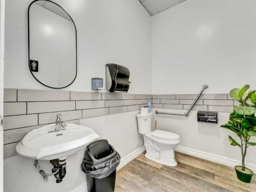 8 3 Street Se, Redcliff, AB 