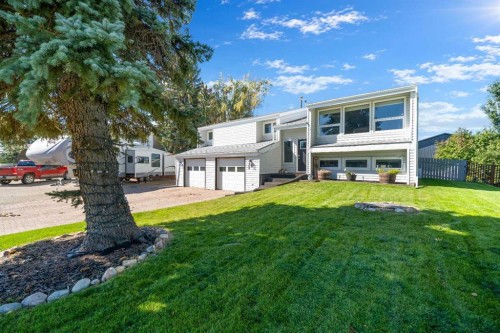 25 Fairway Crescent, Foremost, AB 