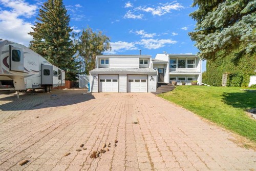 25 Fairway Crescent, Foremost, AB 