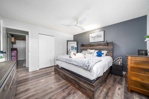 25 Fairway Crescent, Foremost, AB 