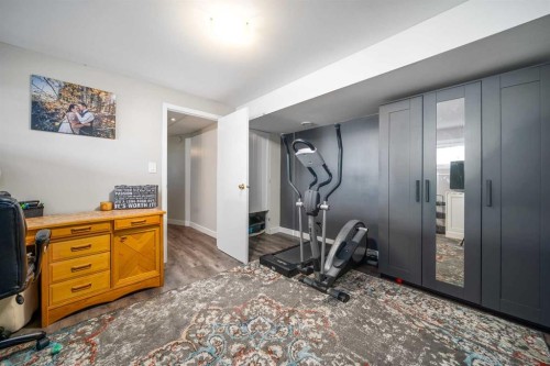25 Fairway Crescent, Foremost, AB 