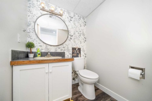 25 Fairway Crescent, Foremost, AB 