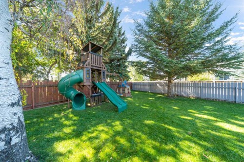 25 Fairway Crescent, Foremost, AB 