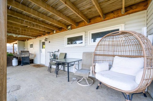 25 Fairway Crescent, Foremost, AB 