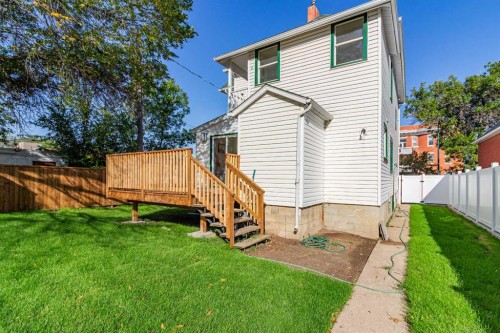 421 Aberdeen Street Se, Medicine Hat, AB 