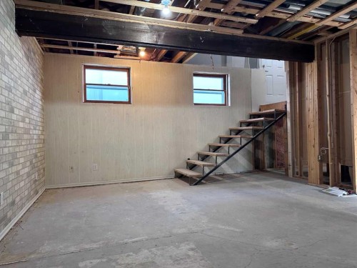 421 Aberdeen Street Se, Medicine Hat, AB 