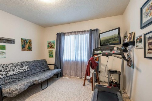 77 9 Street Ne, Medicine Hat, AB 