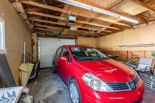77 9 Street Ne, Medicine Hat, AB 