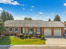 5 Ross View Bay SEMedicine Hat, AB T1B 3H9