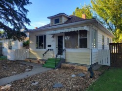 1124 Balmoral Street SEMedicine Hat, AB T1A 0X6