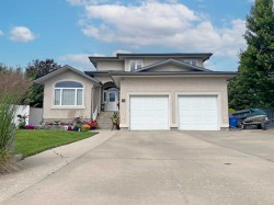 91 Sage Close SEMedicine Hat, AB T1B 4H7