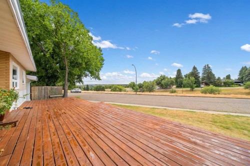 1002 13 Street Ne, Medicine Hat, AB 