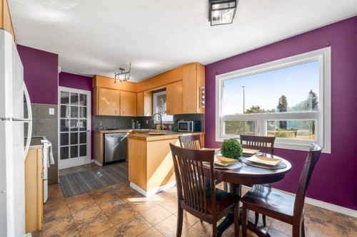 1002 13 Street Ne, Medicine Hat, AB 