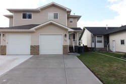 79 Vista Road SEMedicine Hat, AB T1B 0A3