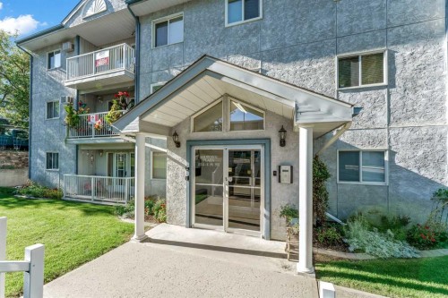 304-252 4 Street Se, Medicine Hat, AB 
