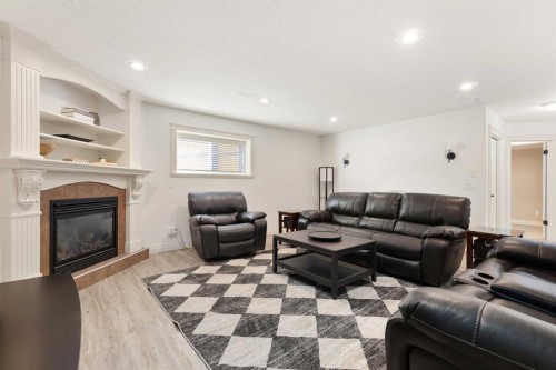 88 Greenwood Court Sw, Medicine Hat, AB 