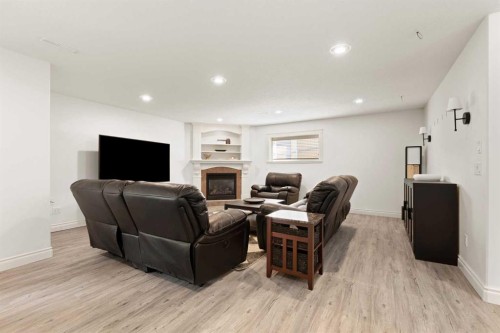 88 Greenwood Court Sw, Medicine Hat, AB 