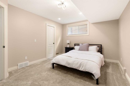 88 Greenwood Court Sw, Medicine Hat, AB 