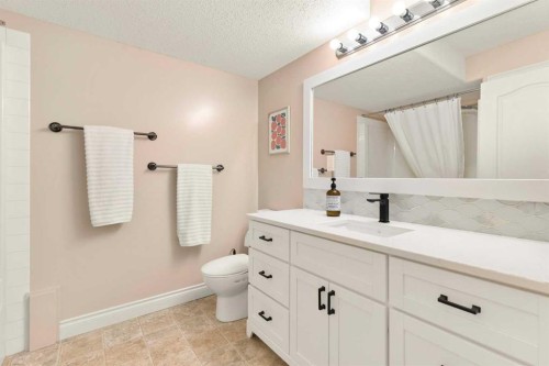 88 Greenwood Court Sw, Medicine Hat, AB 