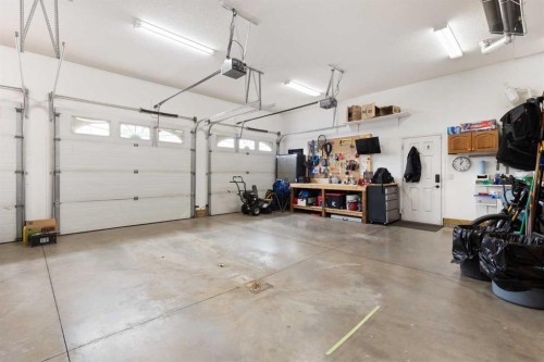 88 Greenwood Court Sw, Medicine Hat, AB 