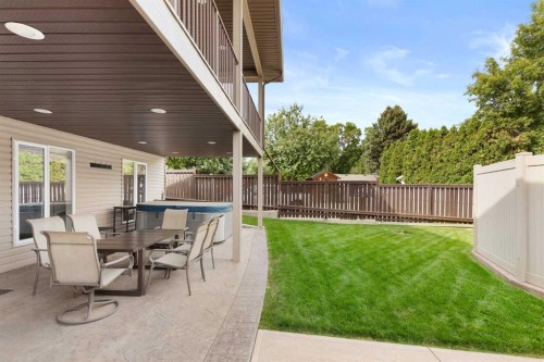 88 Greenwood Court Sw, Medicine Hat, AB 
