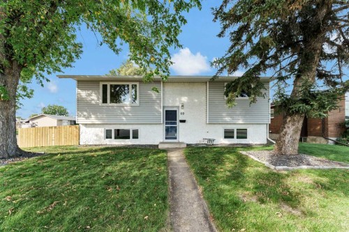 60 Gray Crescent Nw, Medicine Hat, AB 