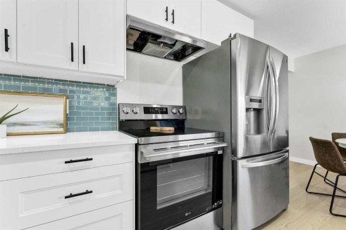 60 Gray Crescent Nw, Medicine Hat, AB 