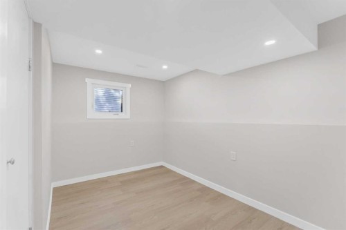 60 Gray Crescent Nw, Medicine Hat, AB 