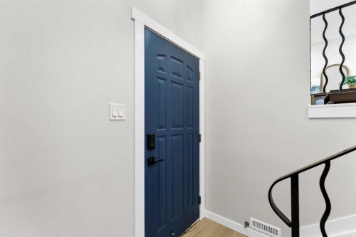 60 Gray Crescent Nw, Medicine Hat, AB 