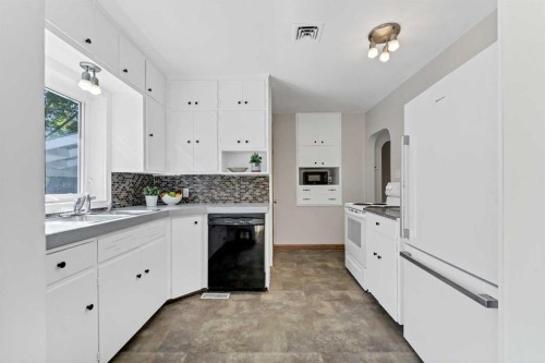 337 8 Street Sw, Medicine Hat, AB 