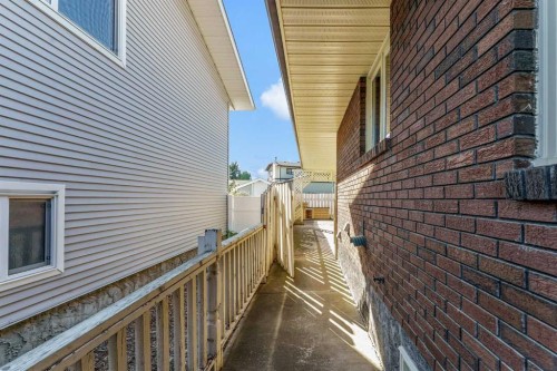 167 Primrose Drive Se, Medicine Hat, AB 