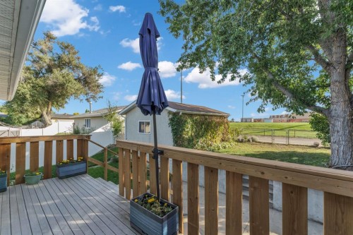 253 11 Street Ne, Medicine Hat, AB 