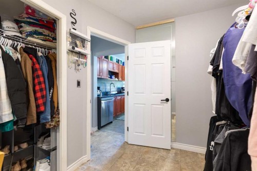 1178 Queen Street Se, Medicine Hat, AB 