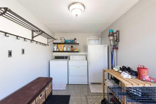 1178 Queen Street Se, Medicine Hat, AB 