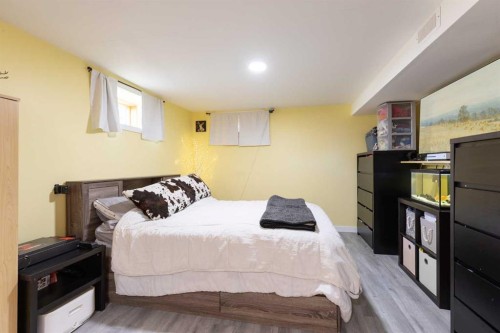 1178 Queen Street Se, Medicine Hat, AB 