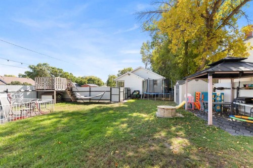 1178 Queen Street Se, Medicine Hat, AB 